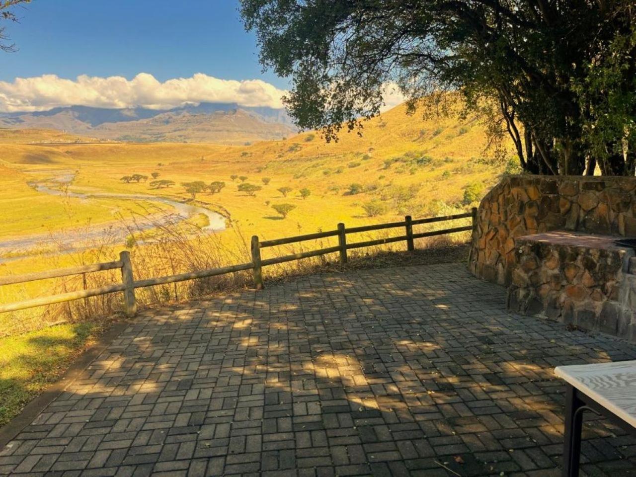 Hlalanathi Drakensberg Resort เบิร์กวิลล์ ภายนอก รูปภาพ